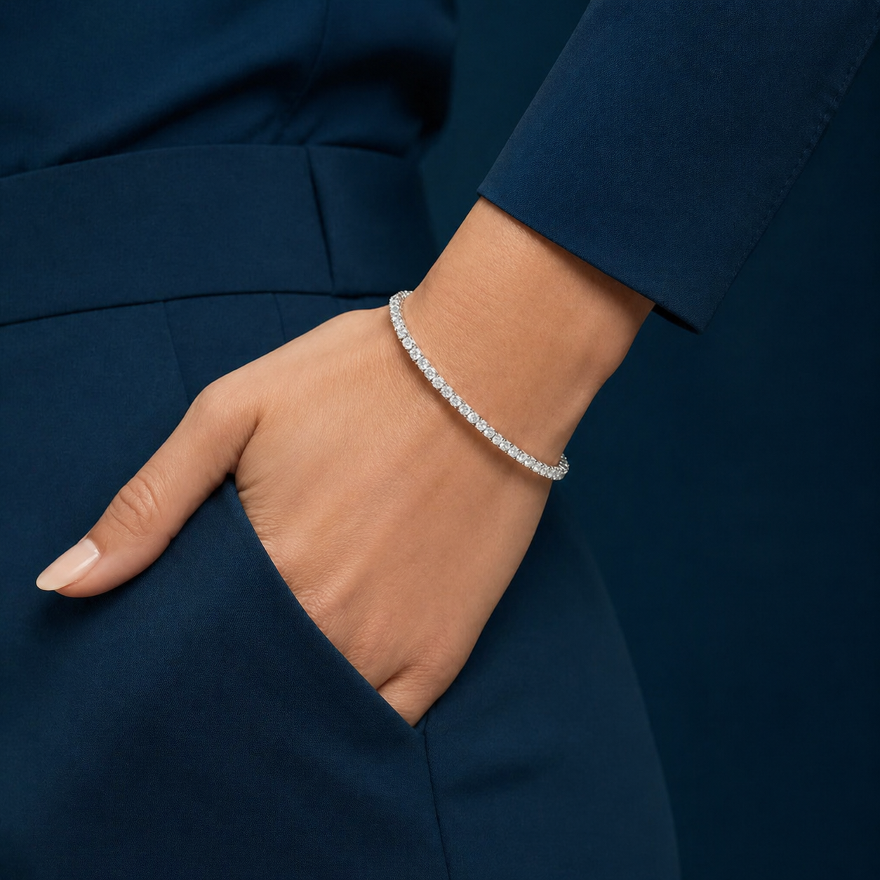 Round Diamond Slim Bracelet