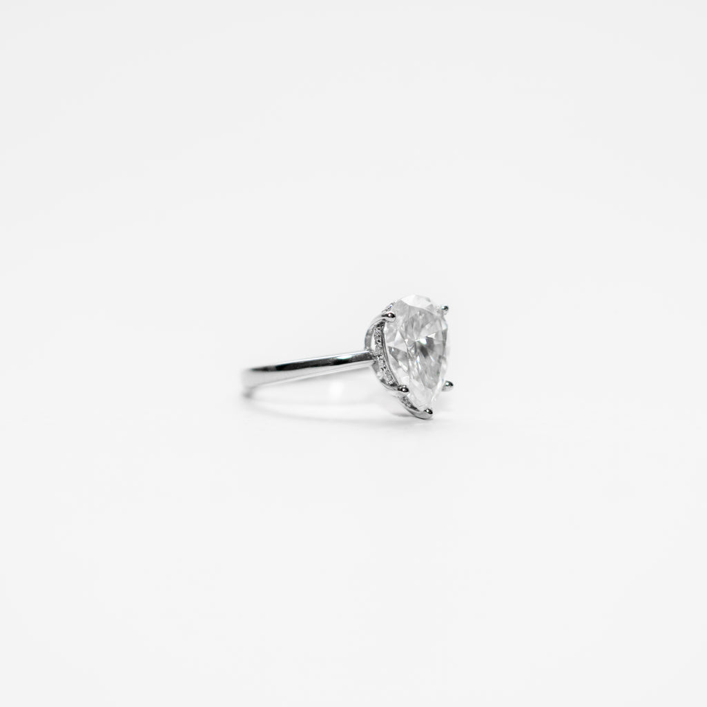 Astaréa Lunéa Oval Ring
