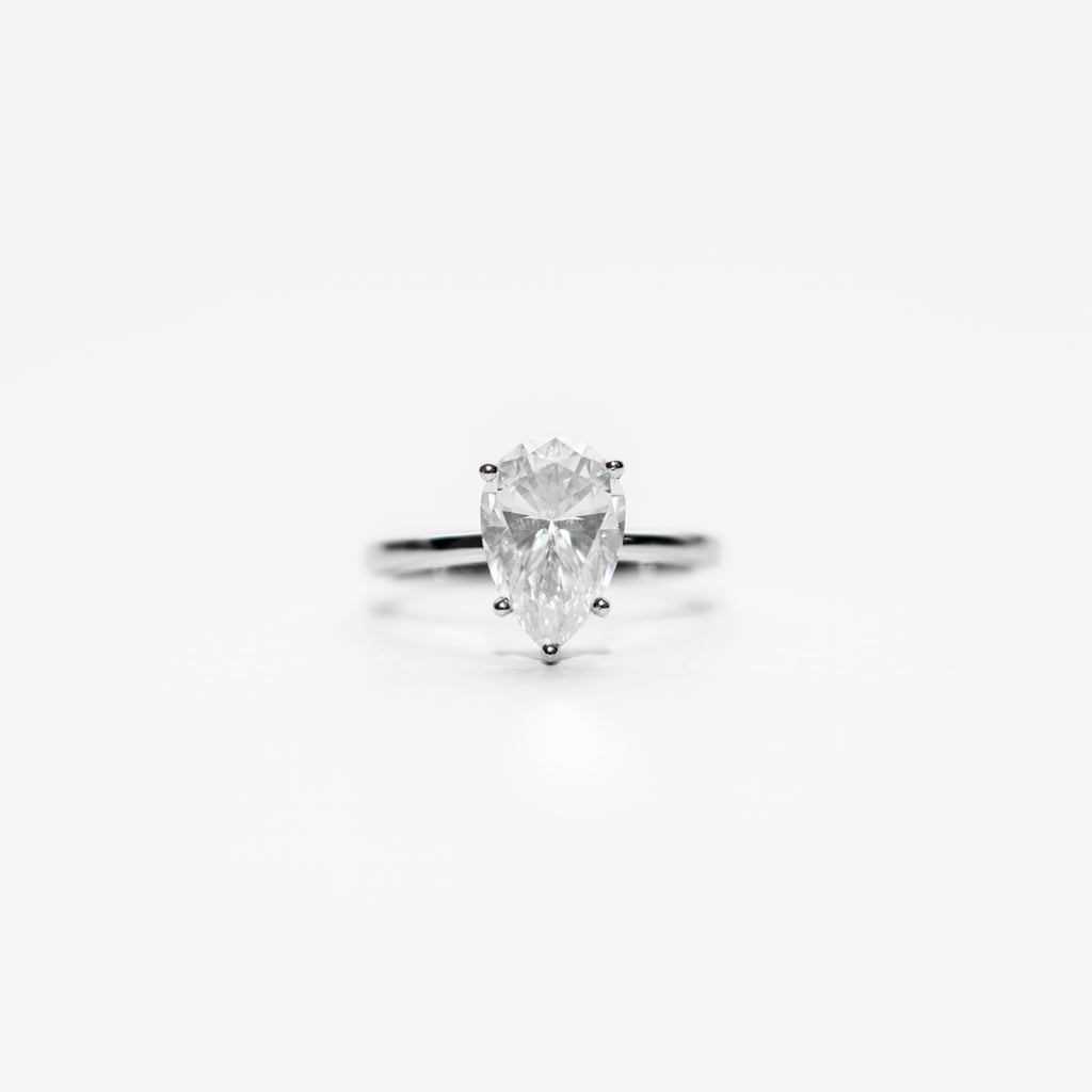 Astaréa Lunéa Oval Ring