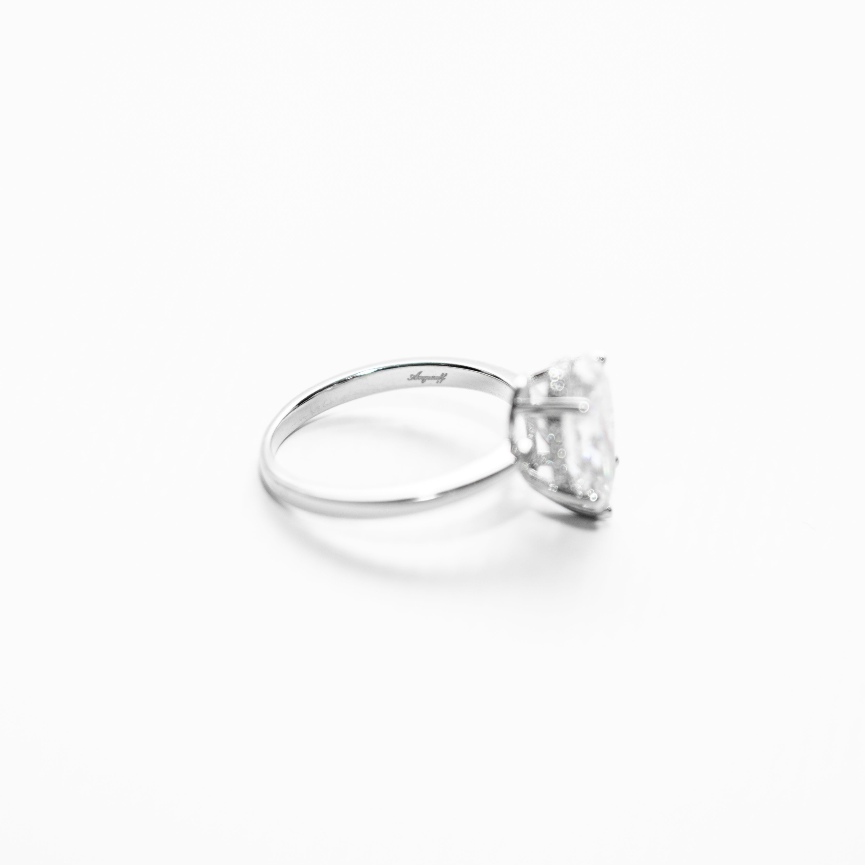 Astaréa Lunéa Oval Ring