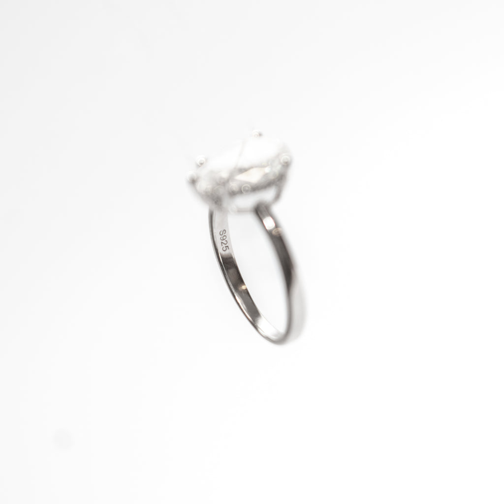 Astaréa Lunéa Oval Ring