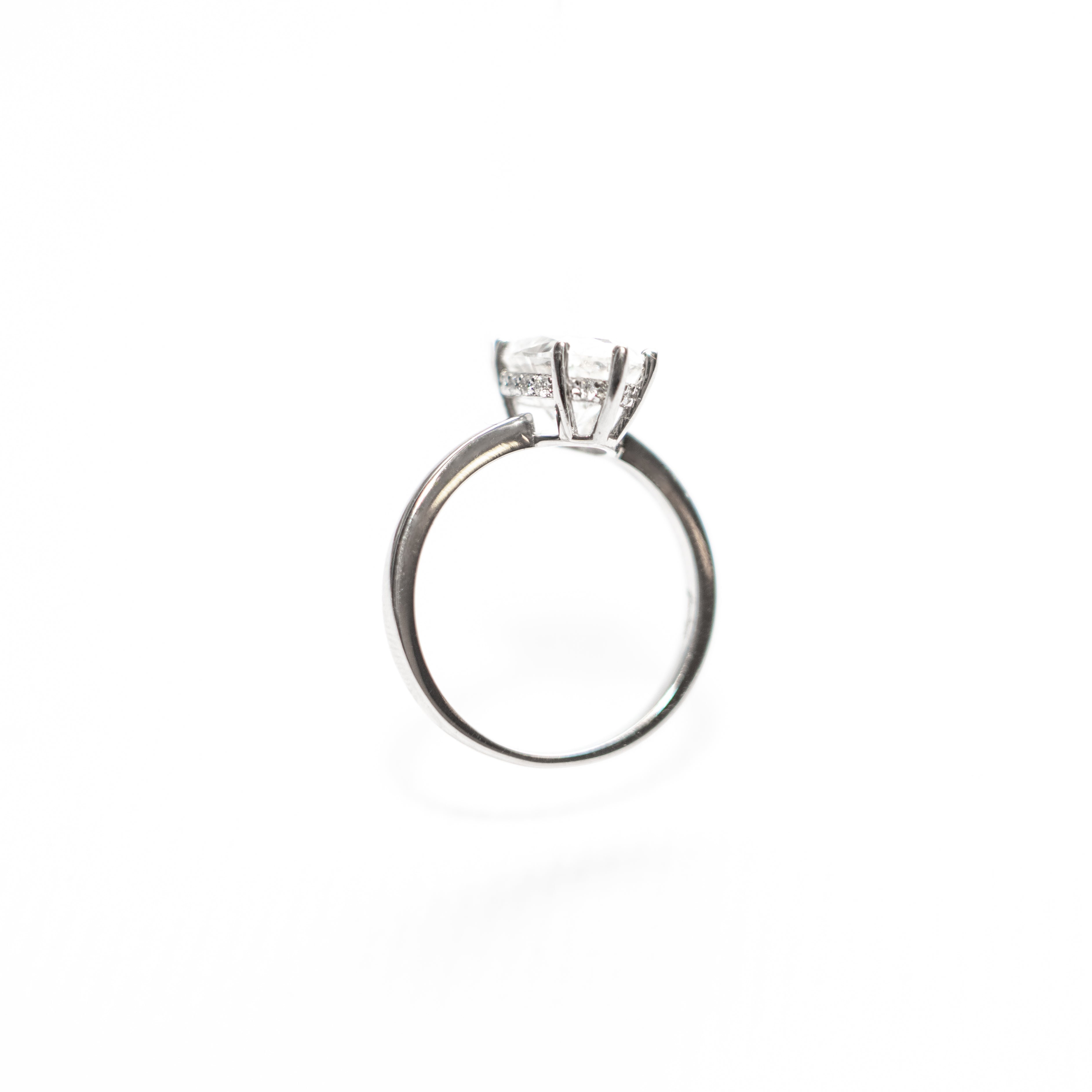 Astaréa Lunéa Oval Ring
