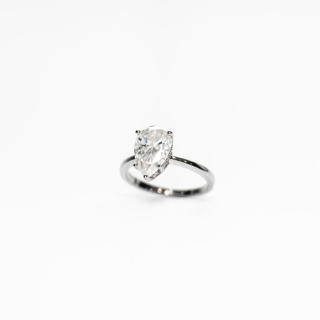 Astaréa Lunéa Oval Ring