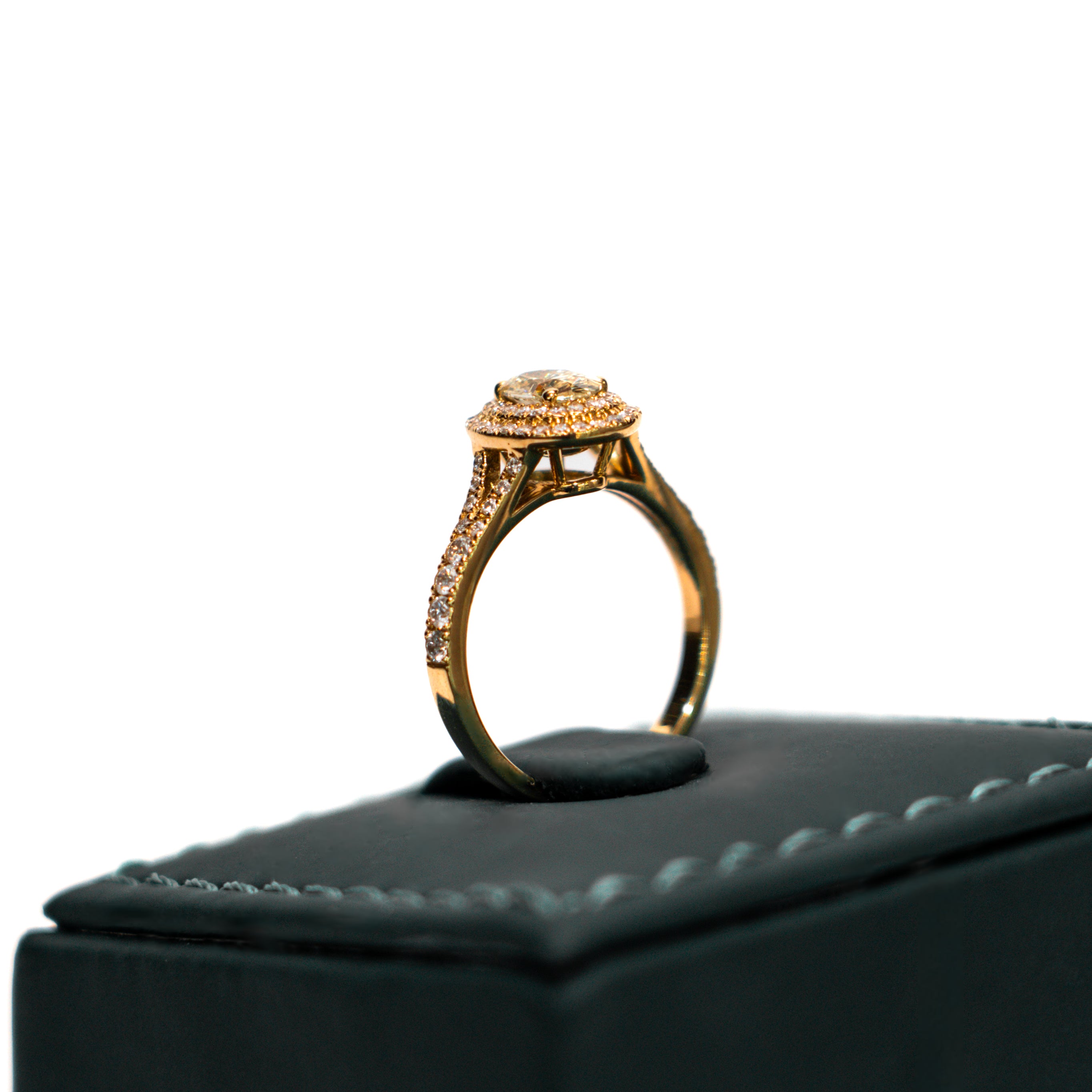 Imperium Soleil Oval Ring