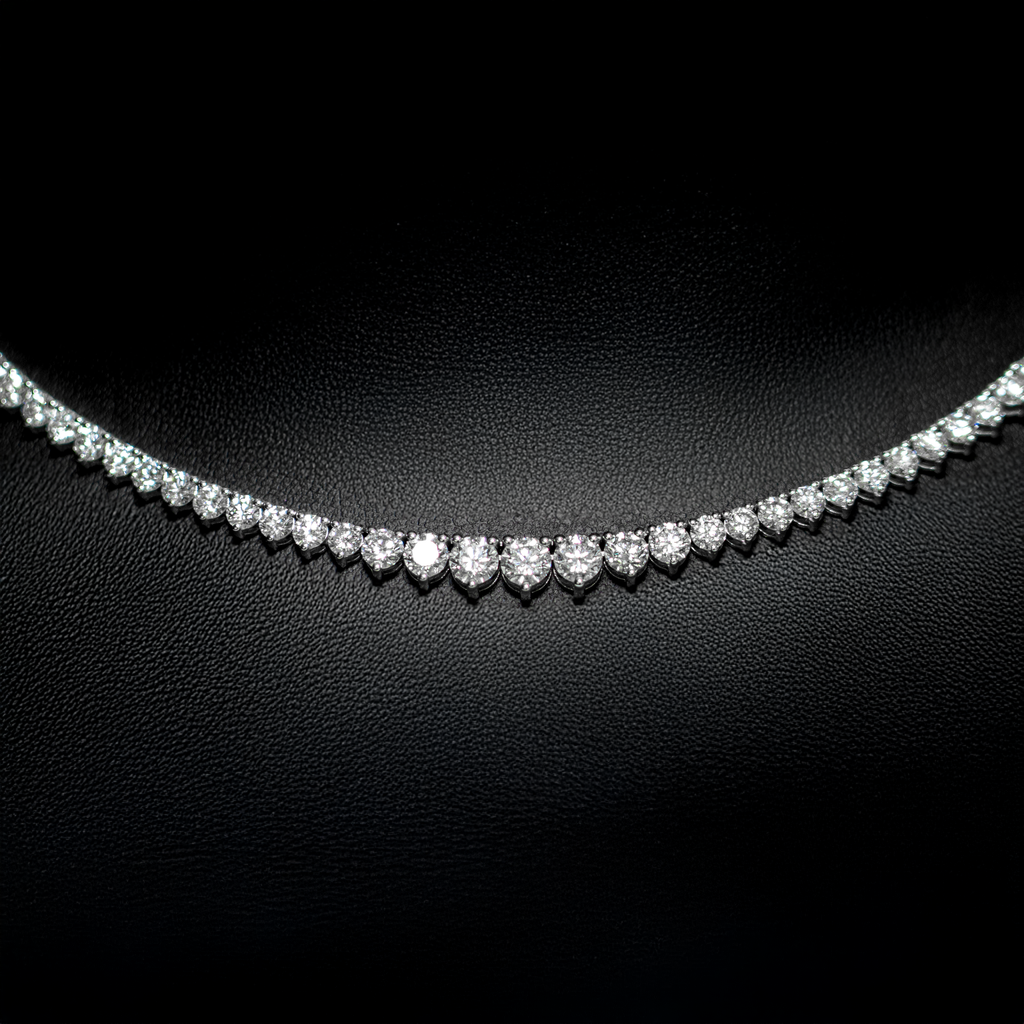 Essentia Graduee Diamond Necklace