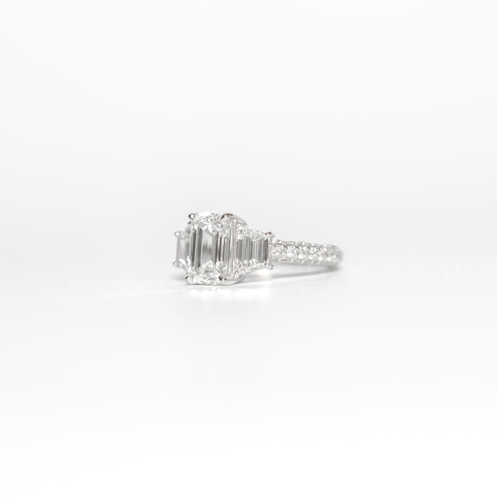 Imperium Emerald Diamond Ring