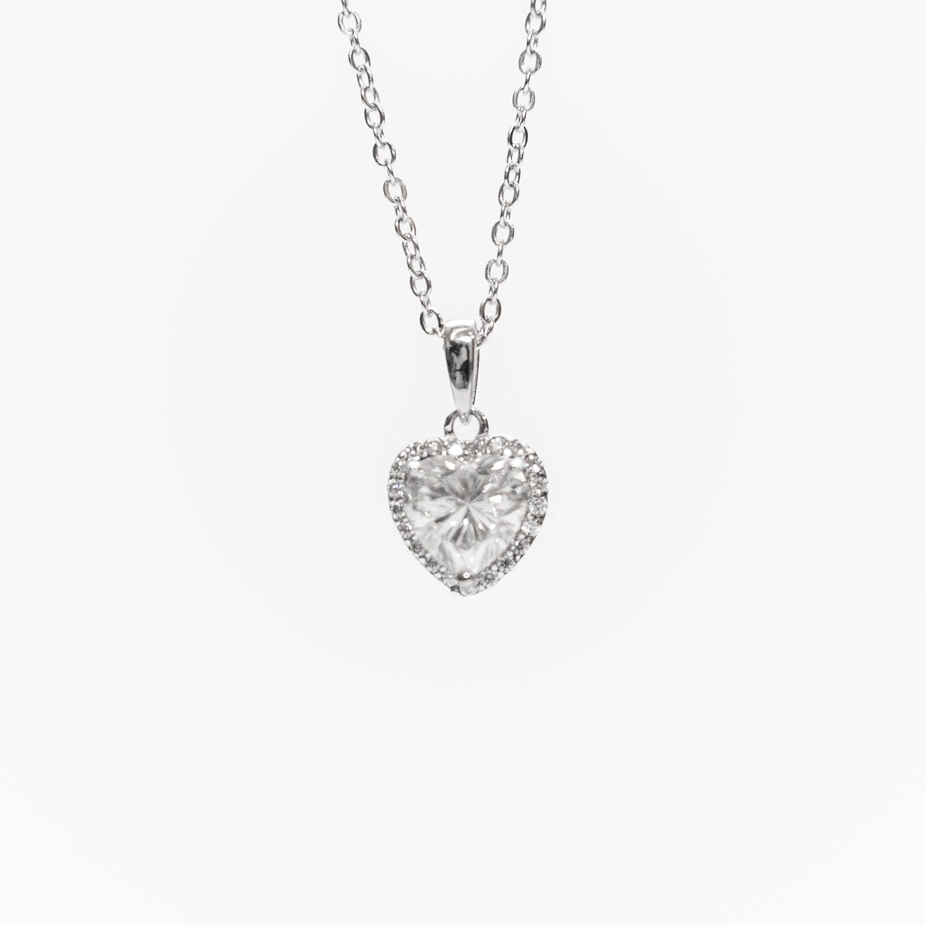 Astaréa Halo Heart Pendant