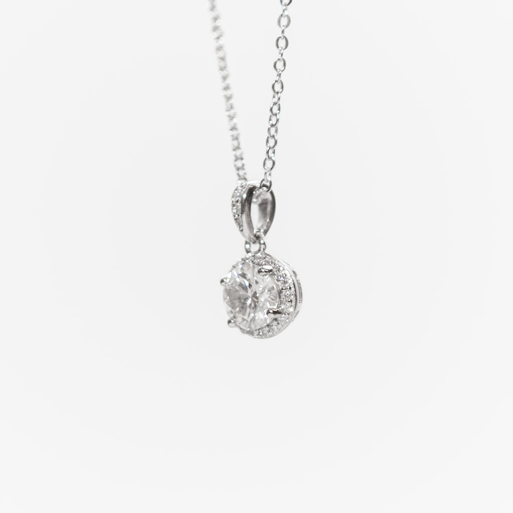 Astaréa Halo Circle Pendant