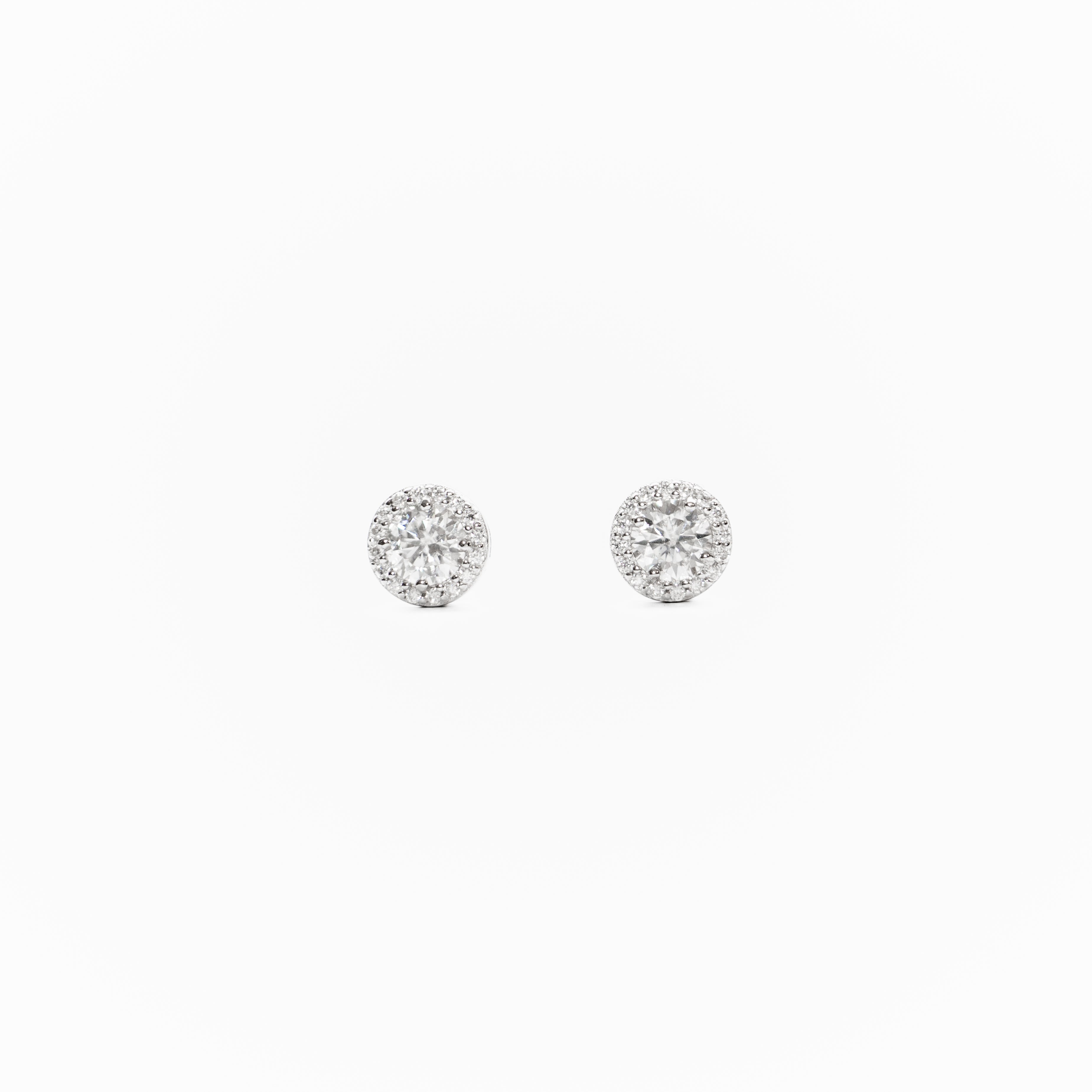 Astaréa Halo Round Studs