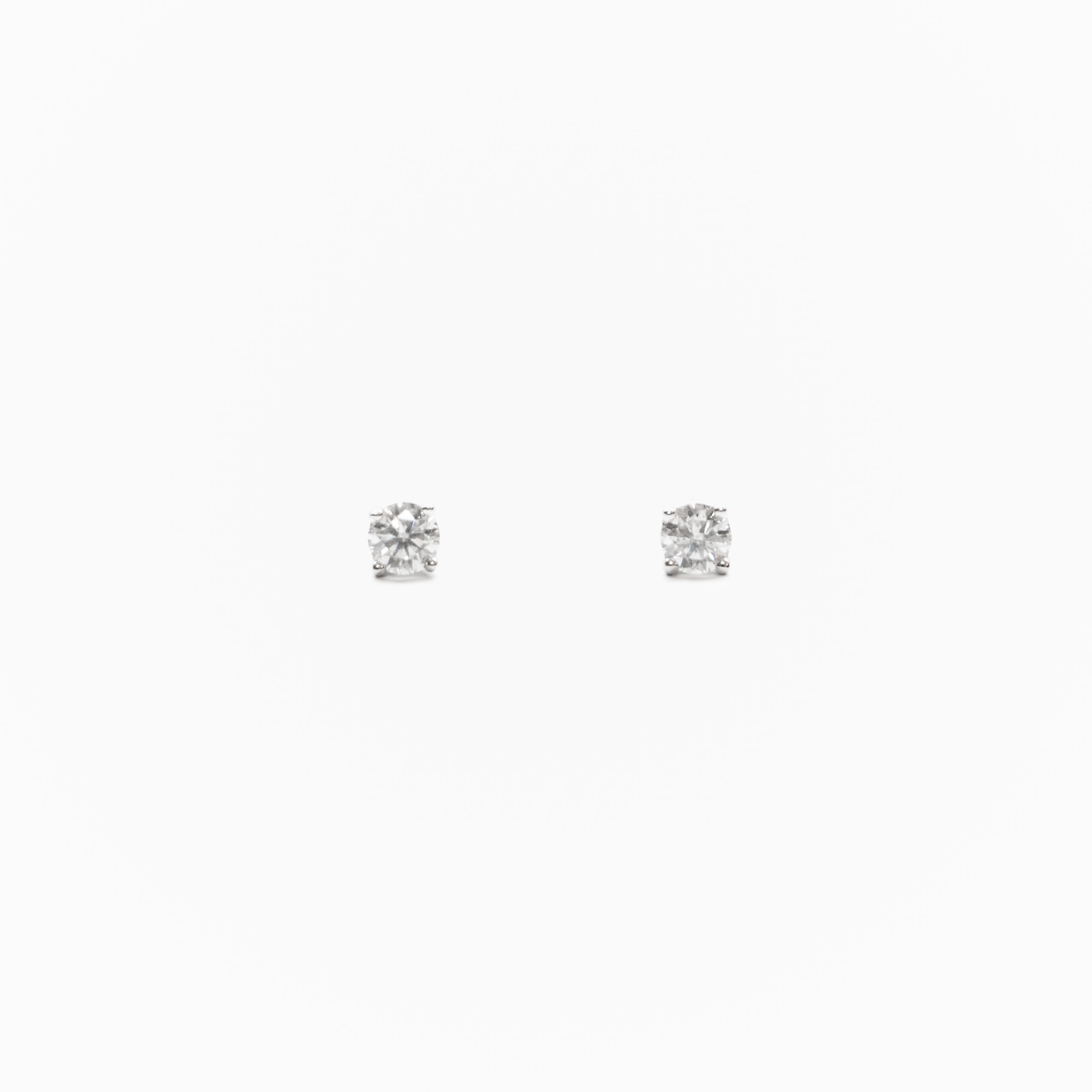 Astaréa Petite Round Studs