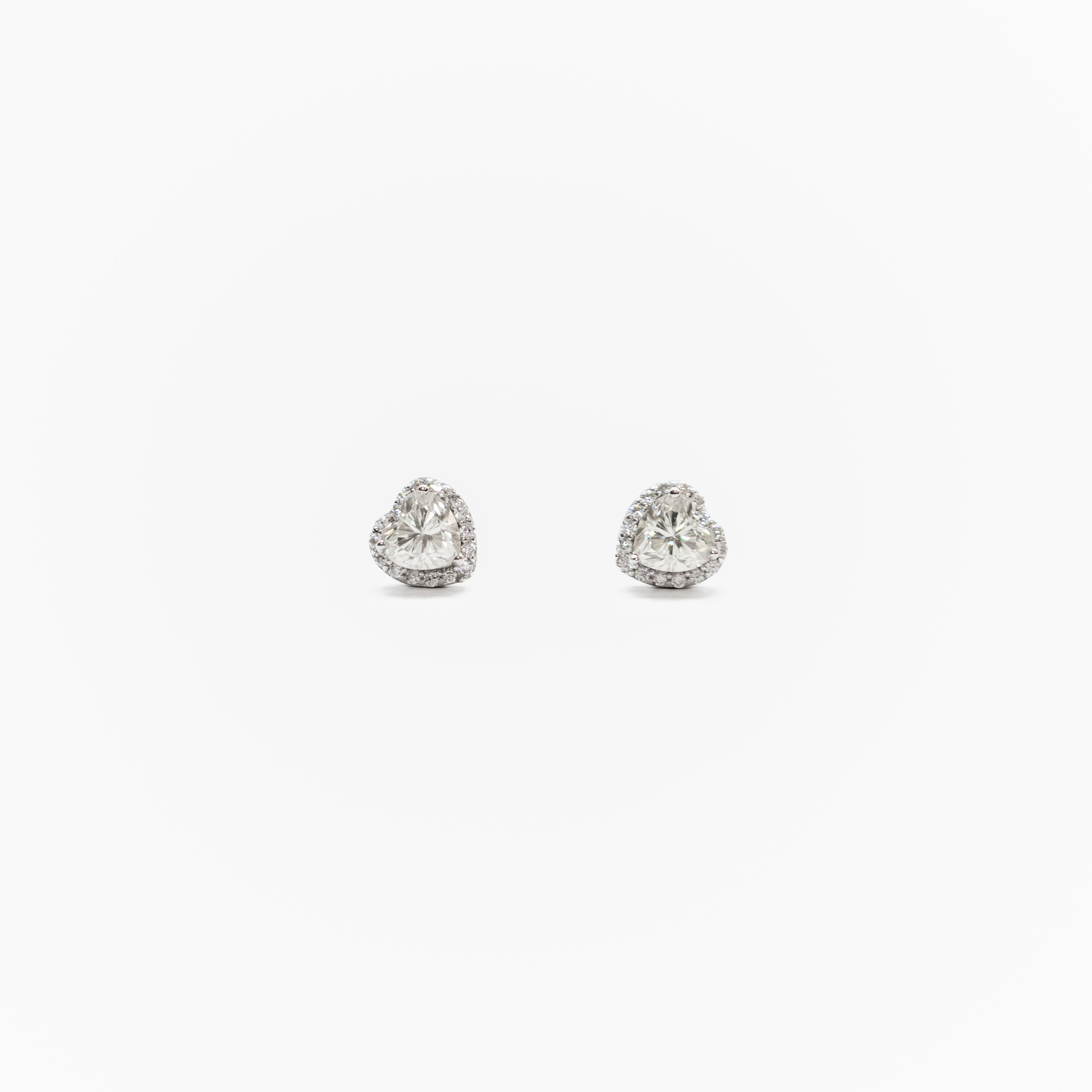 Astaréa Halo Heart Studs
