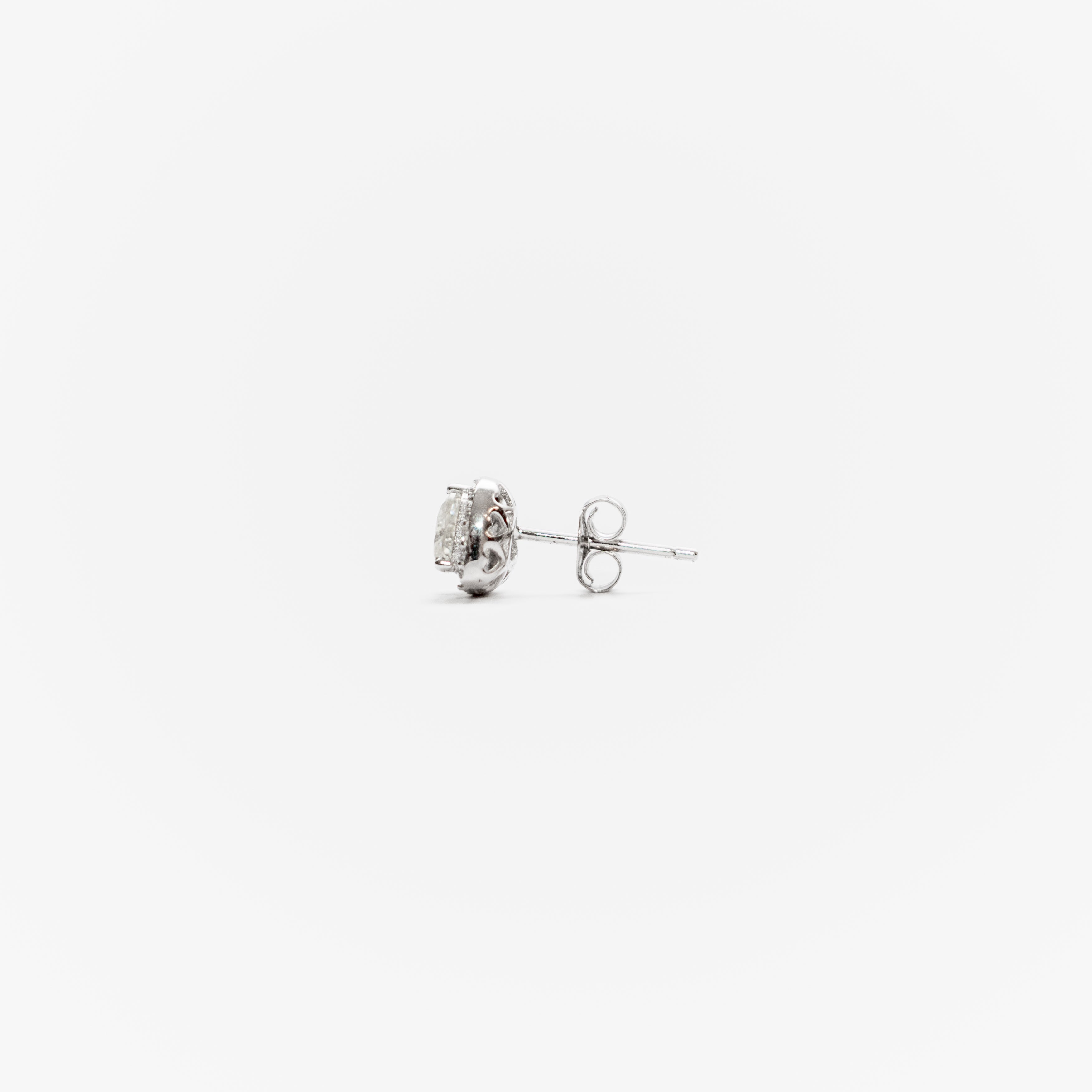 Astaréa Halo Heart Studs