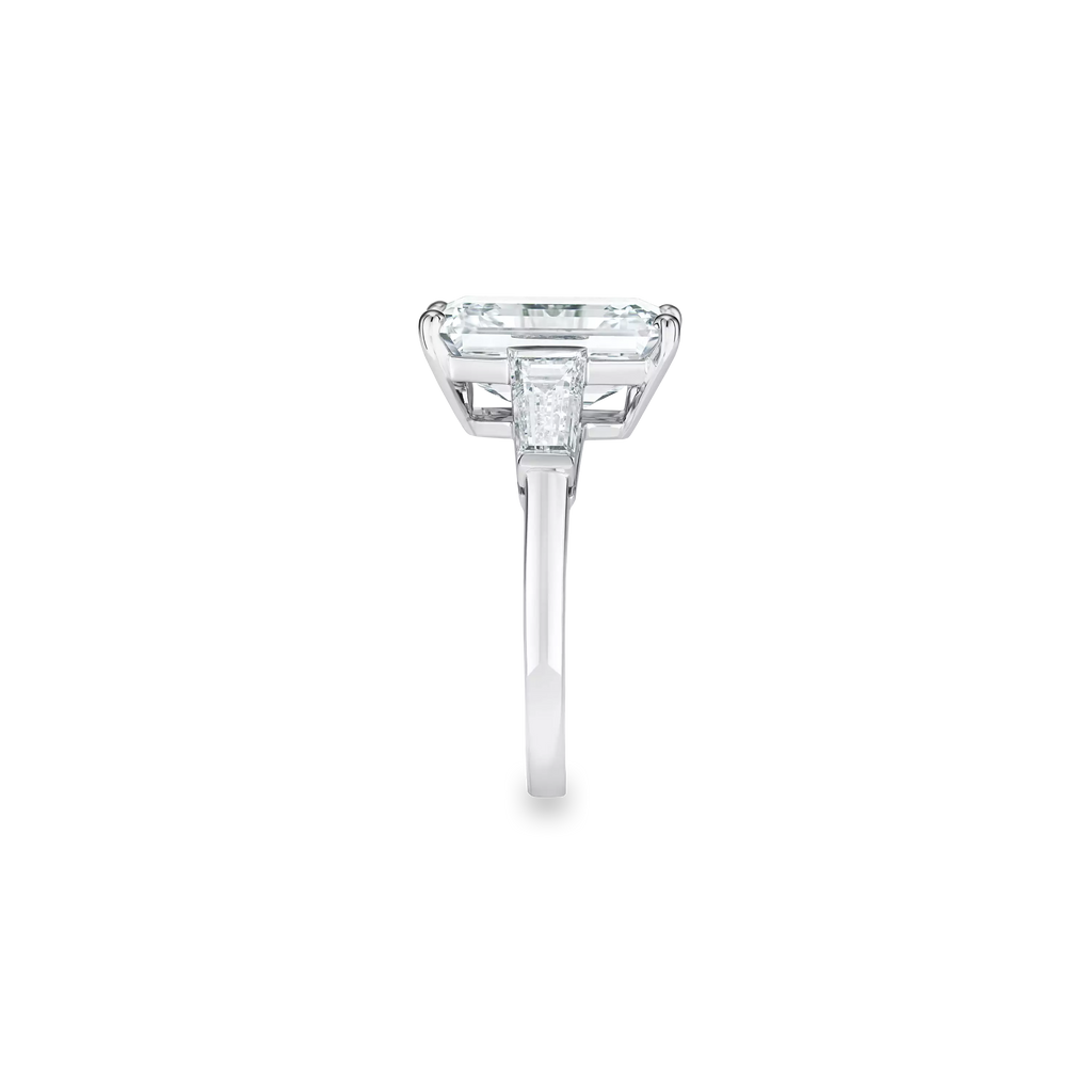 3.80 CT Emerald Cut Lab Diamond Ring with Side Stones – IGI Certified | 18K Gold